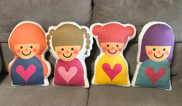 "HEARTic GIRLs" Cushion hg-c-04