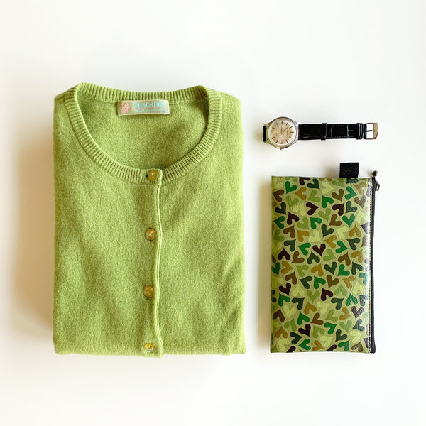 Flat Pouch “HEARTic Camo” _ Smokey Green