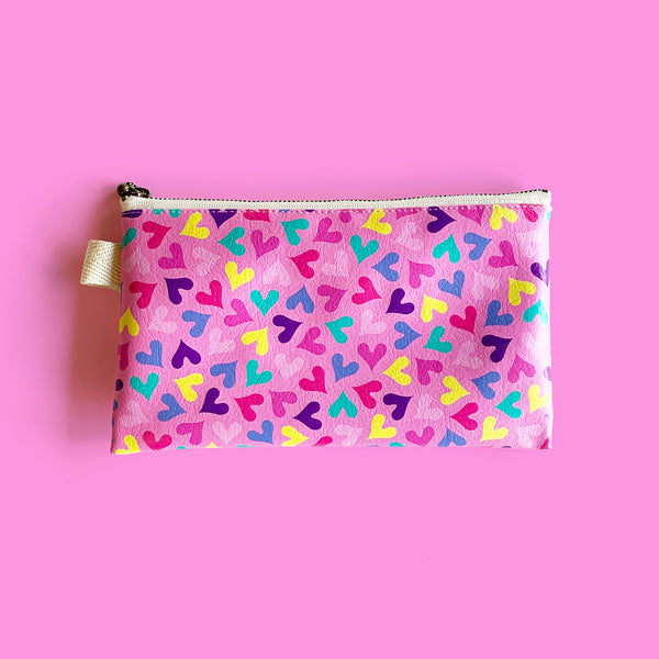 Flat Pouch “Dancing HEARTs” _ Taffy Pink