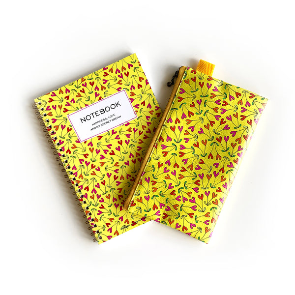 Flat Pouch “HEARTic couple” _ Hansa Yellow