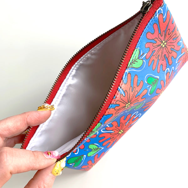 Flat Pouch “HEARTic LOVELY flower” _ American Dream