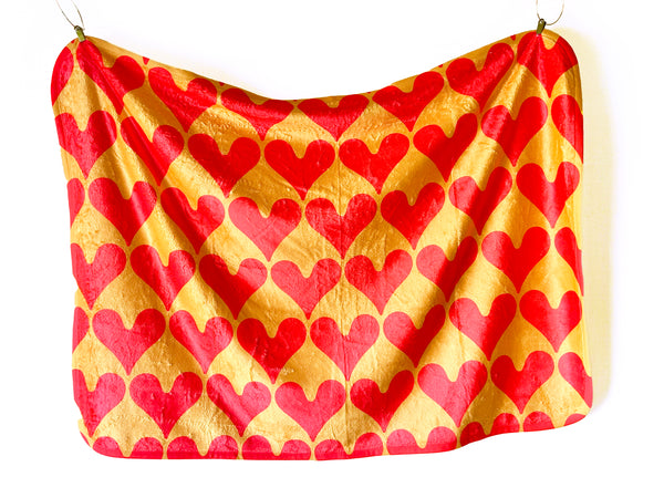 “Solid Bold HEARTs” Blanket _ Cutie Patootie