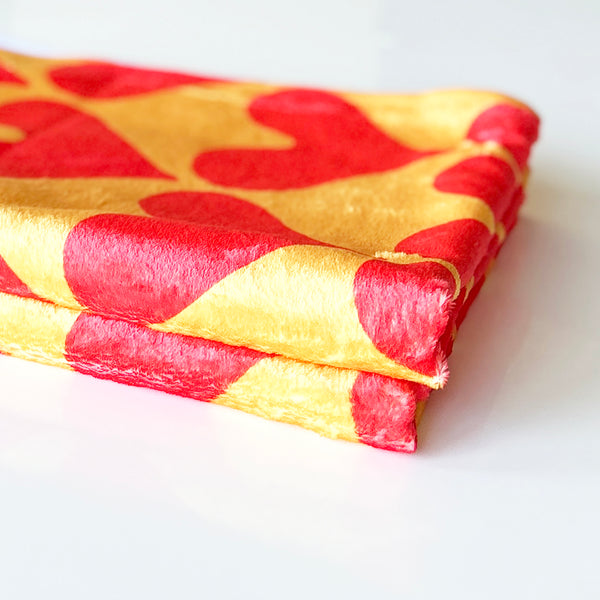 “Solid Bold HEARTs” Blanket _ Cutie Patootie