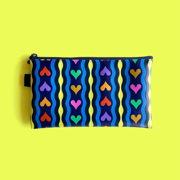 Flat Pouch "HEARTic Hormone” _ Smooth Flow