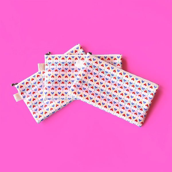 Flat Pouch “HEARTy Boundary” _ ZigZag Tendency