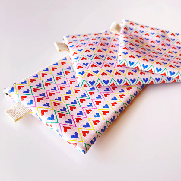 Flat Pouch “HEARTy Boundary” _ ZigZag Tendency