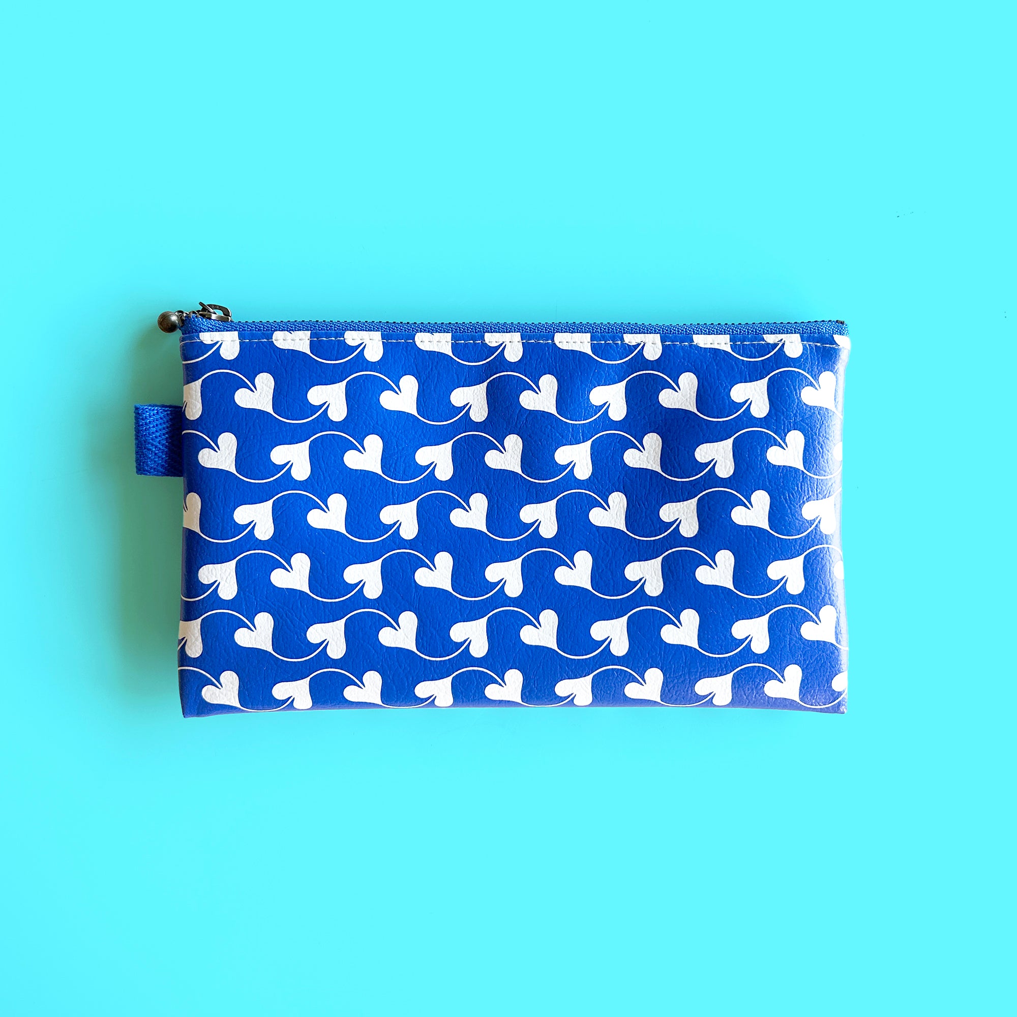 Flat Pouch "HEARTy Wavy” _ Cobalt Blue