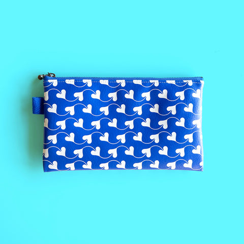 Flat Pouch "HEARTy Wavy” _ Cobalt Blue