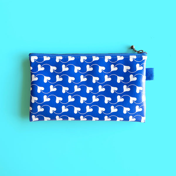 Flat Pouch "HEARTy Wavy” _ Cobalt Blue