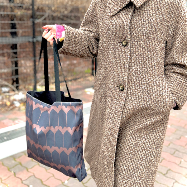 BIG TOTE  "HEARTic Arrow _ Either Way”