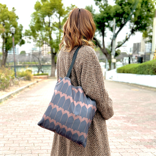 BIG TOTE  "HEARTic Arrow _ Either Way”