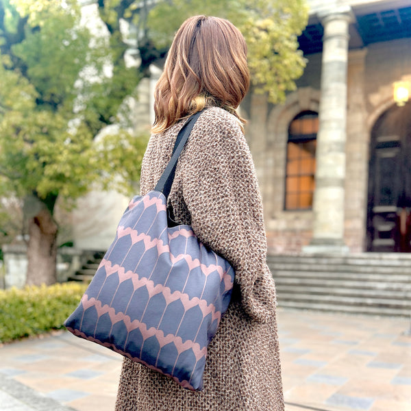 BIG TOTE  "HEARTic Arrow _ Either Way”