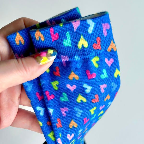 Dancing HEARTs Socks _ “Shine in the Dark”
