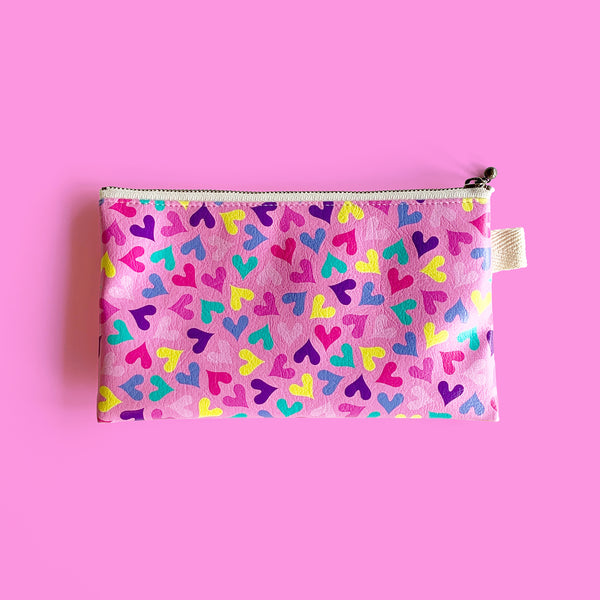 Flat Pouch “Dancing HEARTs” _ Taffy Pink